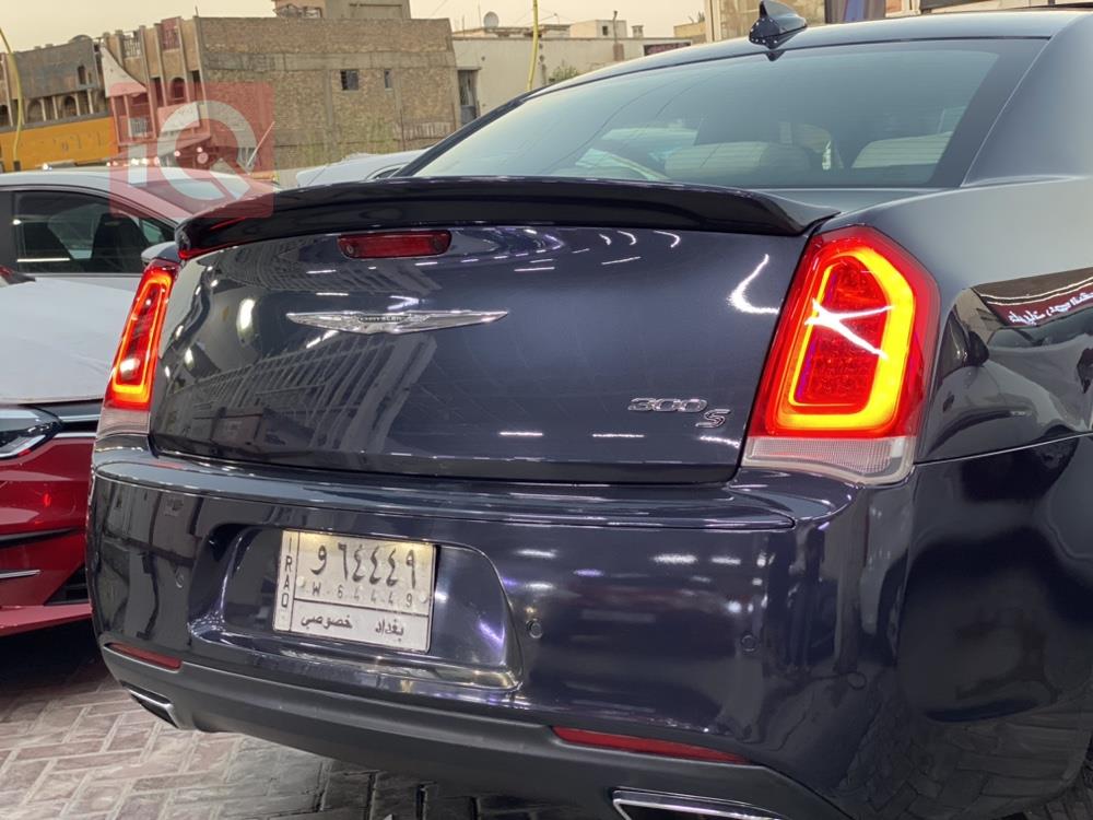 كرايسلر 300
